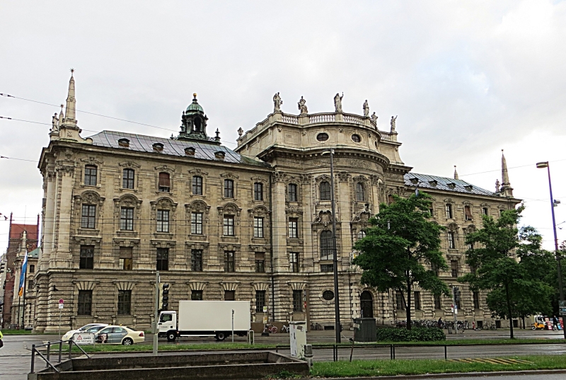 Das Landgericht München 1 hat den Verhandlungstermin auf den 27. Maärz 2019 festegelegt.